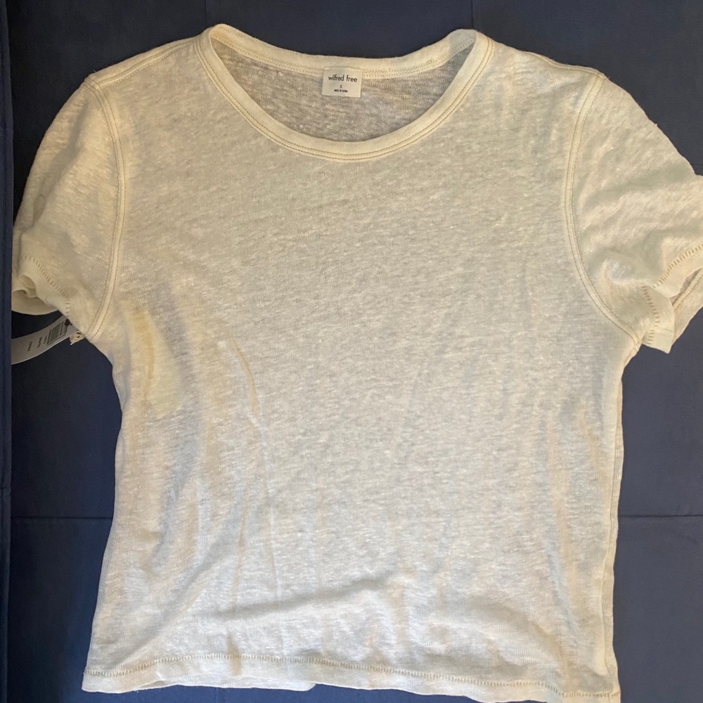 NWT ARITZIA (Wilfred Free) T-Shirt